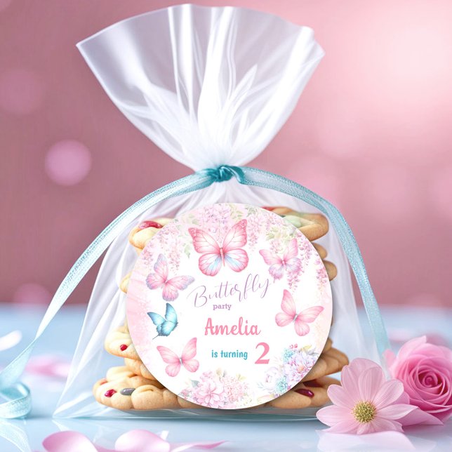 Pegatina Redonda Chica de verano floral rosa de mariposa pequeña Cu (Little Butterfly Pink Floral Summer Girl Birthday Classic Round Sticker)