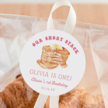 Chica Fiesta de cumpleaños para el desayuno de pan