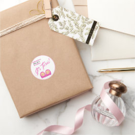 Pegatina Redonda Chica gemela Baby Shower Fiesta Rosa.