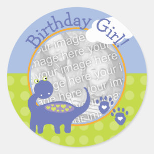Pegatina Redonda Chica púrpura del cumpleaños del dinosaurio con