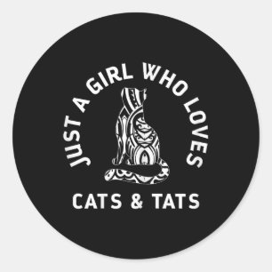 Pegatina Redonda Chica que ama a los gatos y a los gatos; tatuajes
