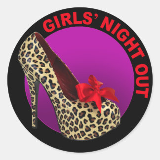 Pegatina Redonda Chicas Funky Leopardo Stiletto Noche Afuera