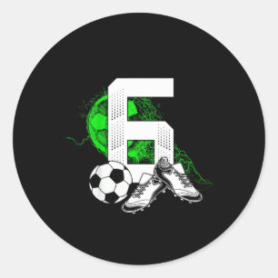 Pegatina Redonda Chico jugador de fútbol en su 6 cumpleaños 6 años