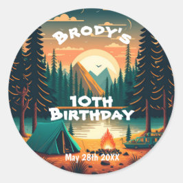 Pegatina Redonda Chicos acampando Aventura Fiesta de Cumpleaños