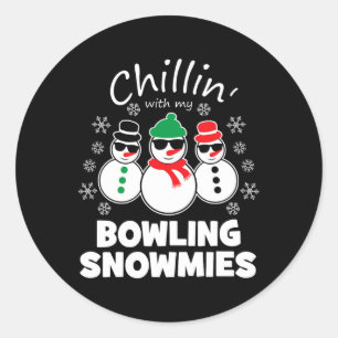 Pegatina Redonda Chillin con mi boliche Snowmies Navidades gracioso