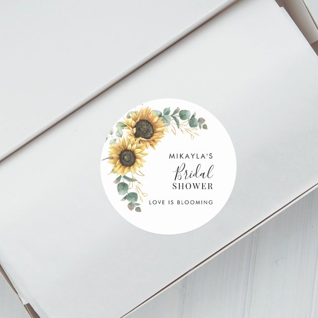 Pegatina Redonda Chimenea de flores de girasol Bridal Shower (Floral Sunflower Eucalyptus Green Bridal Shower Round Sticker)
