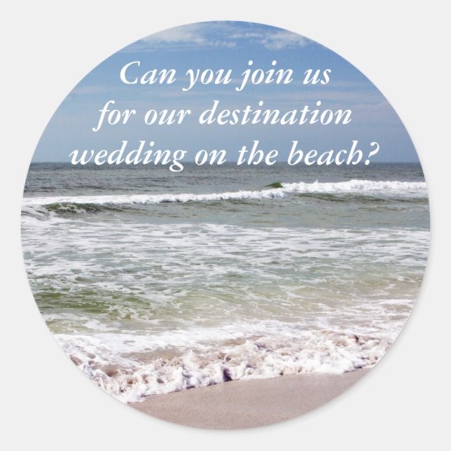 Pegatina Redonda Choque de olas en la playa de arena (Anverso)