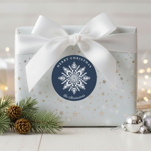 Pegatina Redonda Christmas Snowflake Navy Blue Custom Holiday (Subido por el creador)