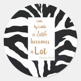 Pegatina Redonda Cita Inspiradora en blanco y negro.