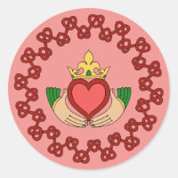 Claddagh y Red Knotwork sobre rosa