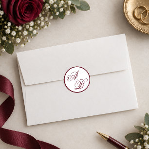 Pegatina Redonda Clásico Bodas de Monograma en Guión de Burgundy Pr