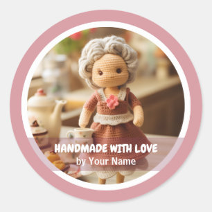 Pegatina Redonda Cocina de señora al crochet hecha a mano con amor