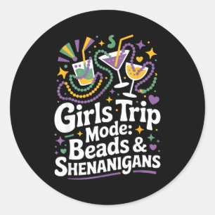 Pegatina Redonda Collar de cuentas de viaje de chicas travesuras Ma