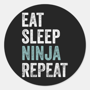 Pegatina Redonda Come Ninja de Repetición Divertida Ropa de Karate