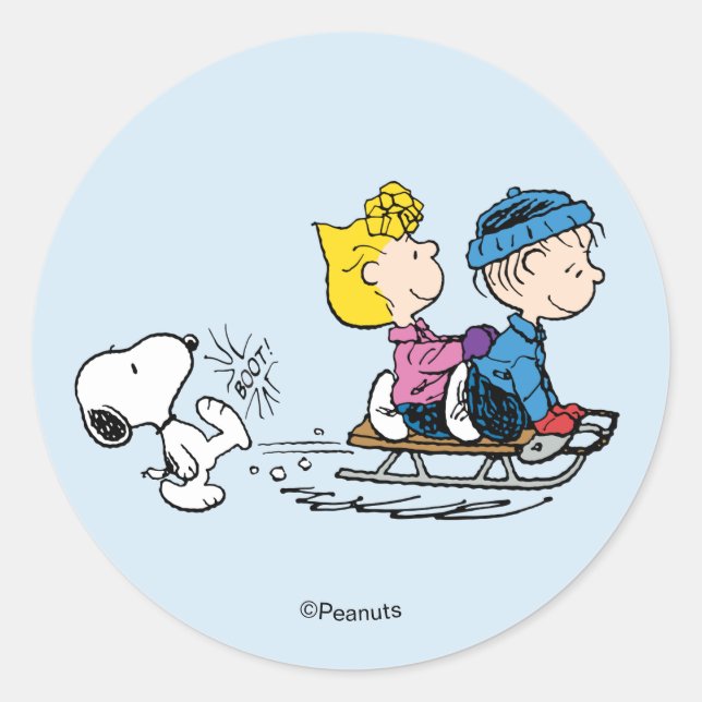 Pegatina Redonda Cómic de Peanuts | Snoopy, Sally y Linus en trineo (Anverso)