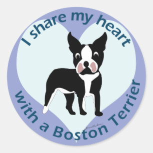 Pegatina Redonda Comparto mi corazón con una Boston Terrier
