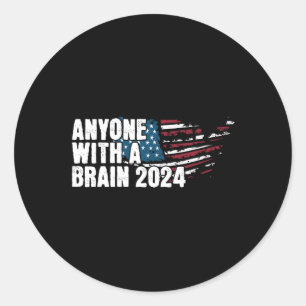 Pegatina Redonda Con Una Humor Electoral Cerebro 2024 Tee