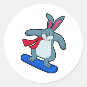 Pegatina Redonda Conejo como snowboard con Snowboard y Scarf
