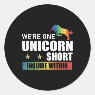 Pegatina Redonda Consultar acerca de la divertida caza de unicornio