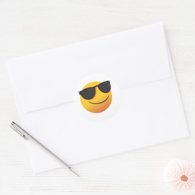 Pegatina Redonda Cool Smiley Sticker | Fun Emoji Design (Sobre)