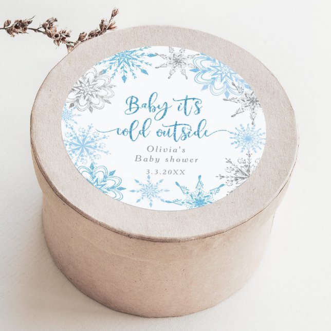 Pegatina Redonda Copo de nieve plateado azul bebé hace frío afuera (Subido por el creador)