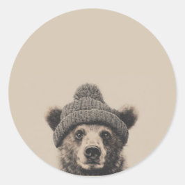 Pegatina Redonda Cozy Bear in Beanie - Cute Winter Animal