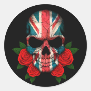 Pegatina Redonda Cráneo de bandera británica con rosas rojas