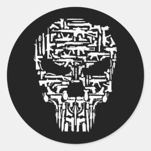 Pegatina Redonda Cráneo tribal, armas y productos de cuchillos