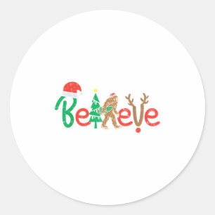 Pegatina Redonda Cree en los Navidades de renos de Sasquatch Santa
