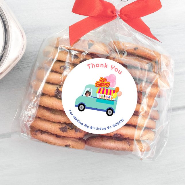 Pegatina Redonda Crema de hielo que gritas cumpleaños (Subido por el creador)