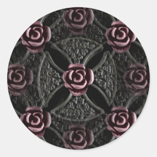 Pegatina Redonda Cruz gótica medieval de hierro con rosa