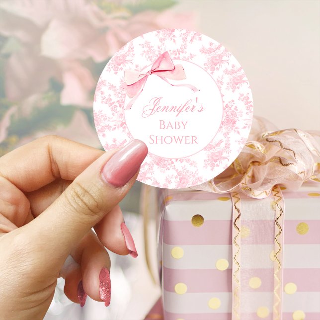 Pegatina Redonda Cuidada tela rosada Bow Ribbon Baby Shower (Subido por el creador)
