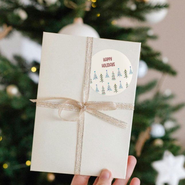 Pegatina Redonda Cuidados garabatos de árboles de Navidad (Custom hand drawn Scandinavian trees Christmas sticker with your greeting)