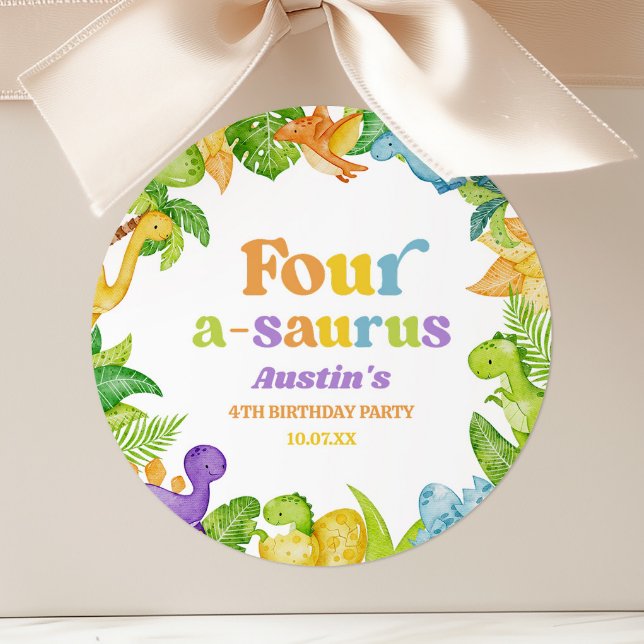 Pegatina Redonda Cumpleaños de cuarto cumpleaños del dinosaurio Fou (Subido por el creador)