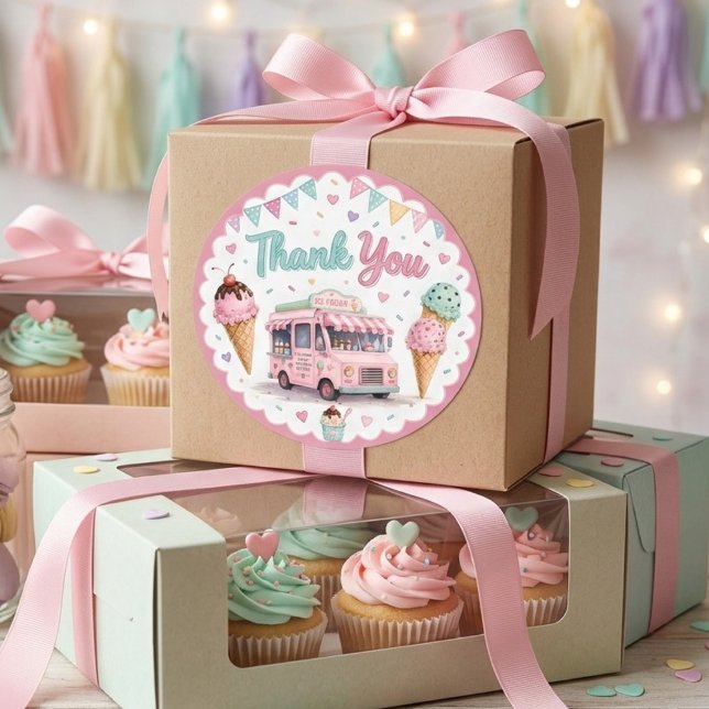 Pegatina Redonda Cumpleaños de Helado Pastel Agradecimiento  (Subido por el creador)