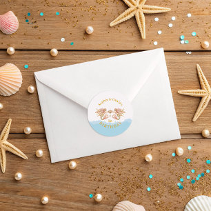 Pegatina Redonda Cumpleaños de la sirena de los Chicas gemelos