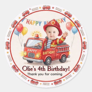 Pegatina Redonda Cumpleaños de niño con camión de bomberos personal