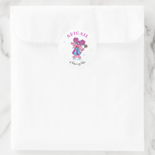 Pegatina Redonda Cumpleaños de Sesame Street Abby Cadabby Sparkles