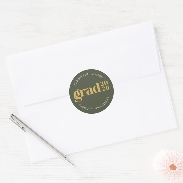 Pegatina Redonda Custom Grad 2026 Olive Green Gold Graduation Seals (Sobre)