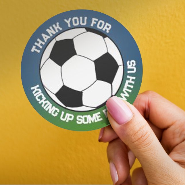 Pegatina Redonda Cute Black White Soccer Tema Cumpleaños (Cute Black White Soccer Football Theme Birthday Classic Round Sticker)