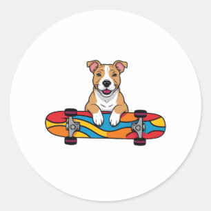 Pegatina Redonda Cute Bull Terrier en una Skateboard