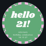 Pegatina Redonda Cute Checkerboard Pink Green 21st Birthday Persona<br><div class="desc">Cute Divertido Retro Rosa y Green Checkerboard Geométrico 21er Fiesta de cumpleaños Personalizado Clásico Pegatina de Ronda</div>