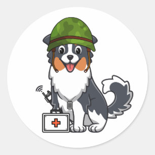 Pegatina Redonda Cute Collie Dog Usando casco del ejército