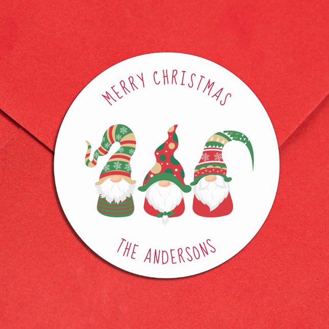 Pegatina Redonda Cute Gnomes Feliz Navidad (Christmas gnomes bring joy, laughter, and a touch of magic to your holiday season cards and gifts)
