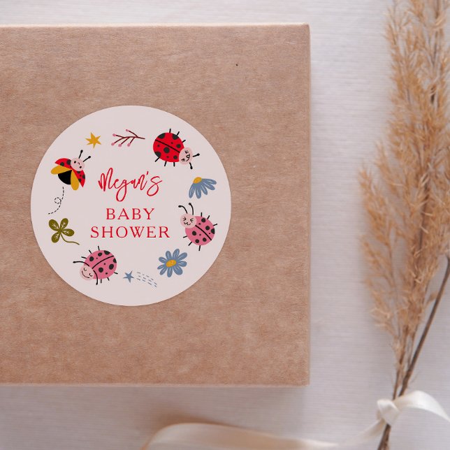 Pegatina Redonda Cute Ladybug Baby Shower Favor (Subido por el creador)