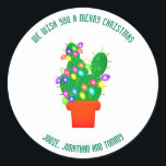 Pegatina Redonda Cute Merry Christmas Wiakes Personalized Cactus<br><div class="desc">Pegatinas con temática de cactus muy lindos para personalizar tus deseos para la temporada de vacaciones. Este diseño tiene dos plantillas y es muy fácil de personalizar. Siéntase libre de contactarme si necesita ayuda para personalizar de este u otros artículos en mi tienda.</div>
