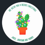 Pegatina Redonda Cute Merry Christmas Wiakes Personalized Cactus<br><div class="desc">Pegatinas con temática de cactus muy lindos para personalizar tus deseos para la temporada de vacaciones. Este diseño tiene dos plantillas y es muy fácil de personalizar. Siéntase libre de contactarme si necesita ayuda para personalizar de este u otros artículos en mi tienda.</div>