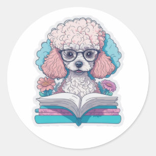 Pegatina Redonda Cute Poodle Leyendo Un Libro