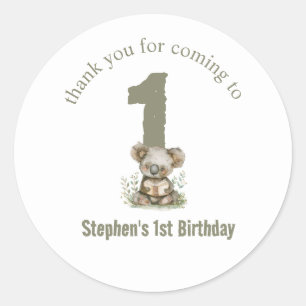 Pegatina Redonda Cute Sage Green Koala Bear Primer Fiesta de cumple