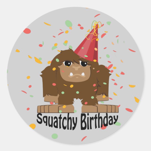 Pegatina Redonda Cute Squatchy Birthday Bigfoot (Anverso)